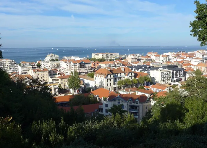 A - Proche Du Moulleau Avec Terrasse - Fr-1-474-281